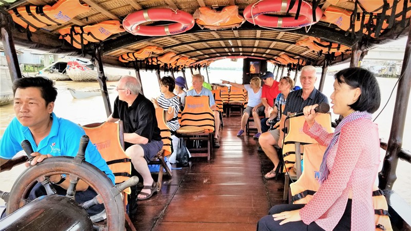 Cruise along the river - Mekong Tour