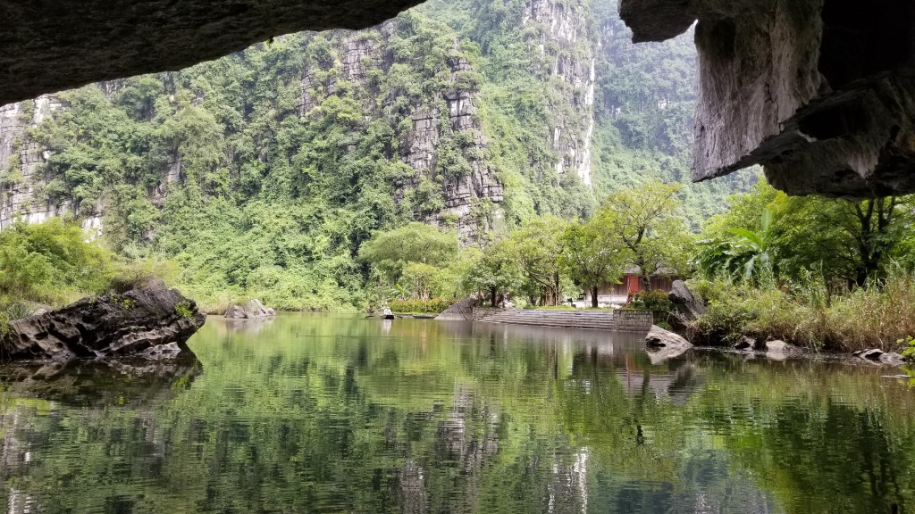 Trang An landscape complex (Ninh Binh) - Vietnam's top places