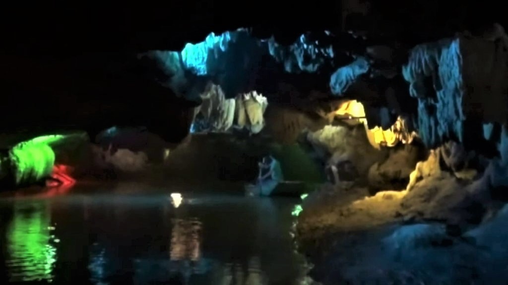 Thien Ha Grotto - Ninh Binh attractions