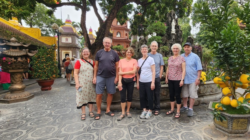 Myrrl & friends in Tran Quoc Buddhist Temple